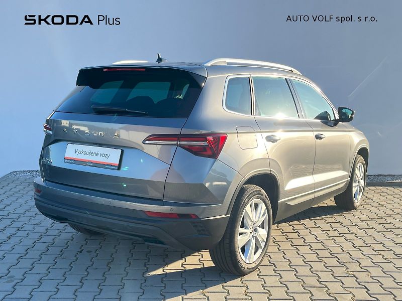 Škoda Karoq (2025) Top Selection 1,5TSI 110kW 7.s - fotka 2 z 33