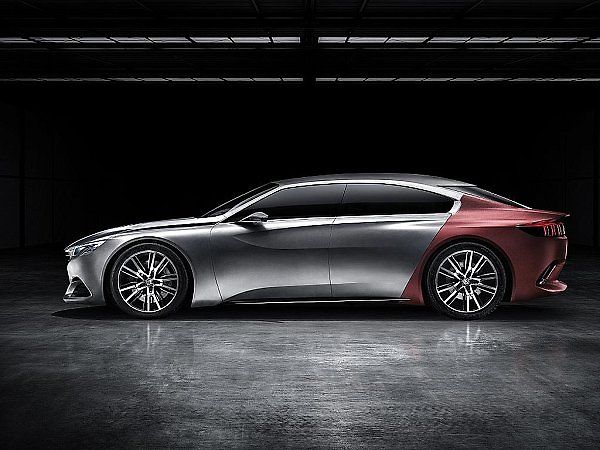 Koncept Peugeot Exalt.