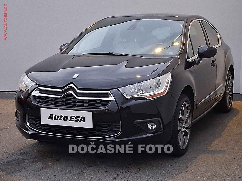 Citroën DS4 (2014) 1.6 VTi, Sport Chic, +kola - fotka 3 z 17