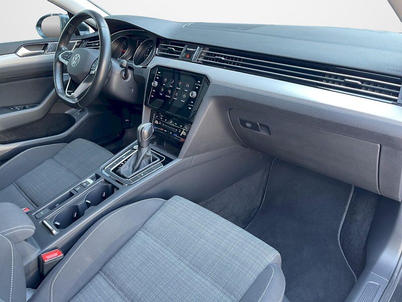 Volkswagen Passat (2022) 2.0 TDI 110 kW DSG Business - fotka 20 z 33