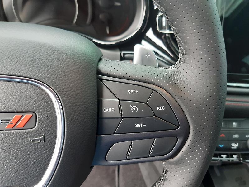 Dodge Durango (2026) 5,7 V8 HEMI  R/T 4x4 - fotka 34 z 47