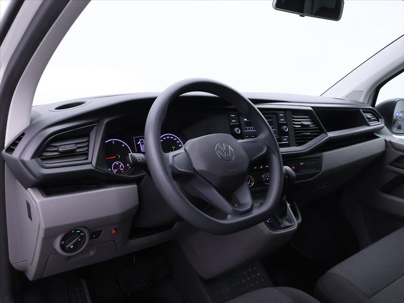 Volkswagen Transporter 2,0 TDI 110kW DSG 9-Míst CZ DP - fotka 24 z 31