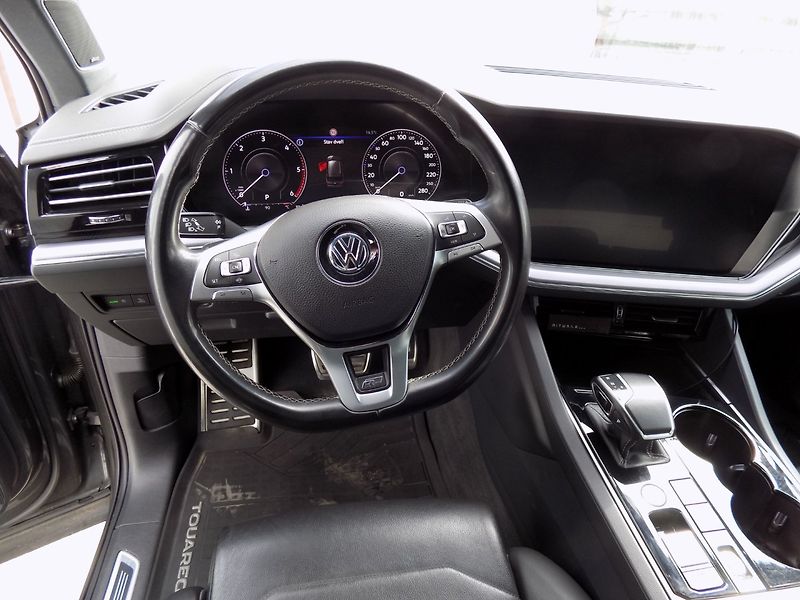 Volkswagen Touareg (2018) 3.0TDI/R-Line/4x4/AT/Matrix/ - fotka 25 z 47