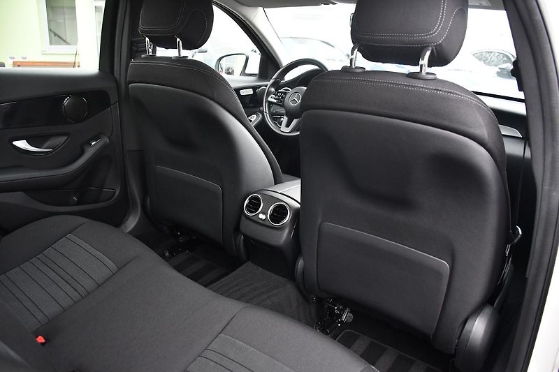 Mercedes-Benz Třídy C 200d PRAV. SERVIS MB 2xPNEU - fotka 16 z 55
