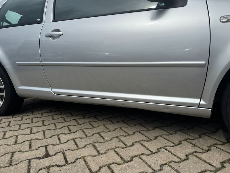 Volkswagen Golf (2003) 1,9 TDI 96 KW STK BRZDY - fotka 20 z 43