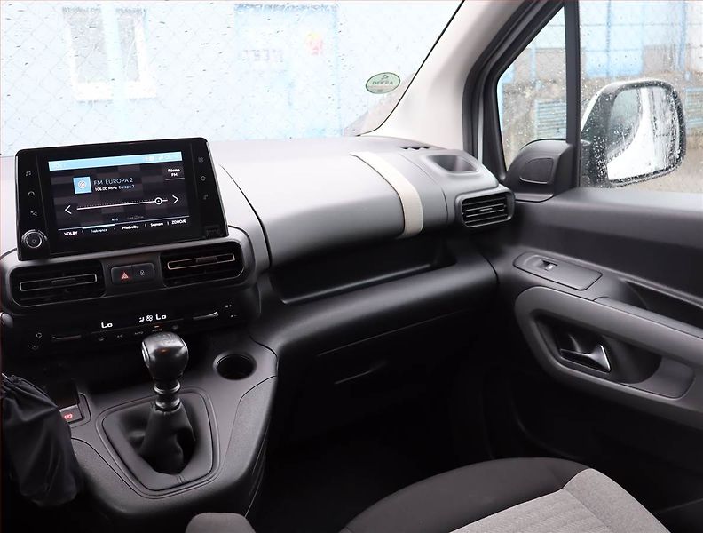 Citroën Berlingo (2020) Feel 1.5 BlueHDi, 5Míst, SR - fotka 8 z 17