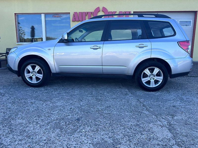 Subaru Forester (2008) 2.0 4x4/Tažné/110kW/Výhřev - fotka 6 z 22