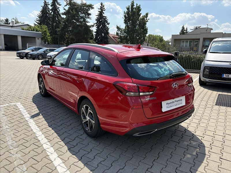 Hyundai i30 1,5 1.5i  Trikolor - fotka 3 z 18