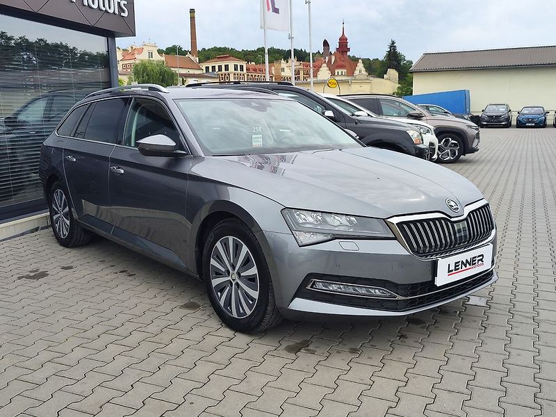 Škoda Superb 2.0 TDI/110kW Style DSG - fotka 3 z 35