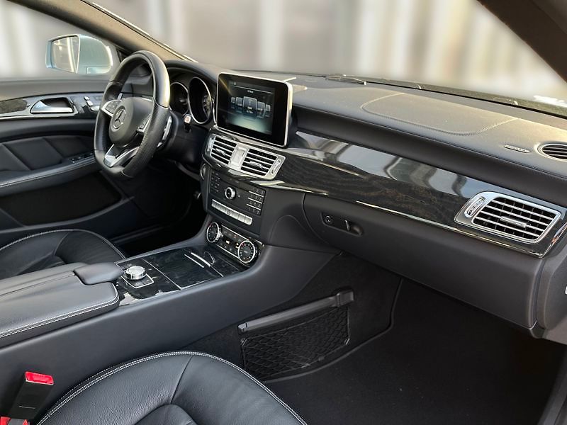 Mercedes-Benz CLS 250 d 4MATIC kupé AMG Line - fotka 15 z 18