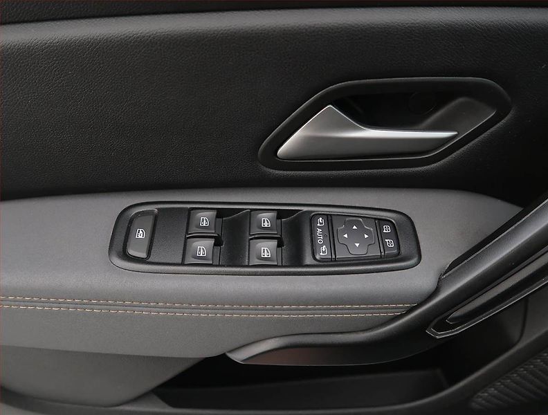 Dacia Duster (2023) Extreme 1.3 TCe, digi klima - fotka 21 z 22