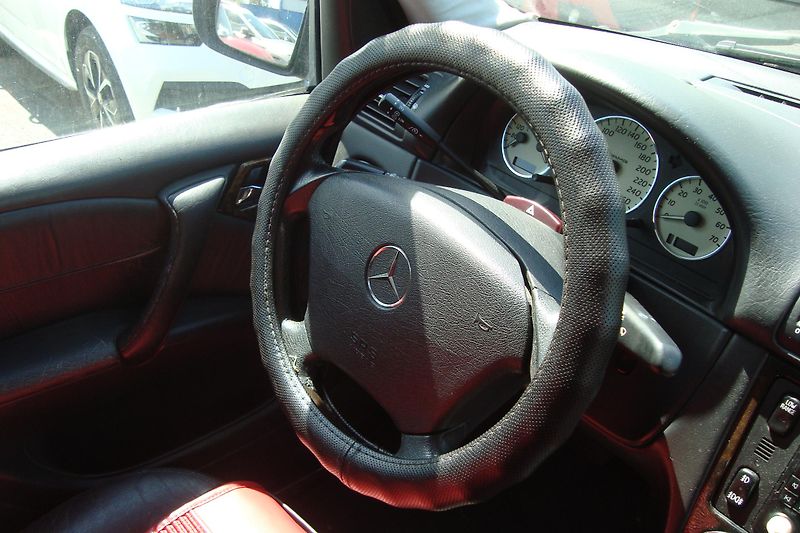 Mercedes-Benz Třídy M (2002) ML 55 AMG, ČR - fotka 40 z 51