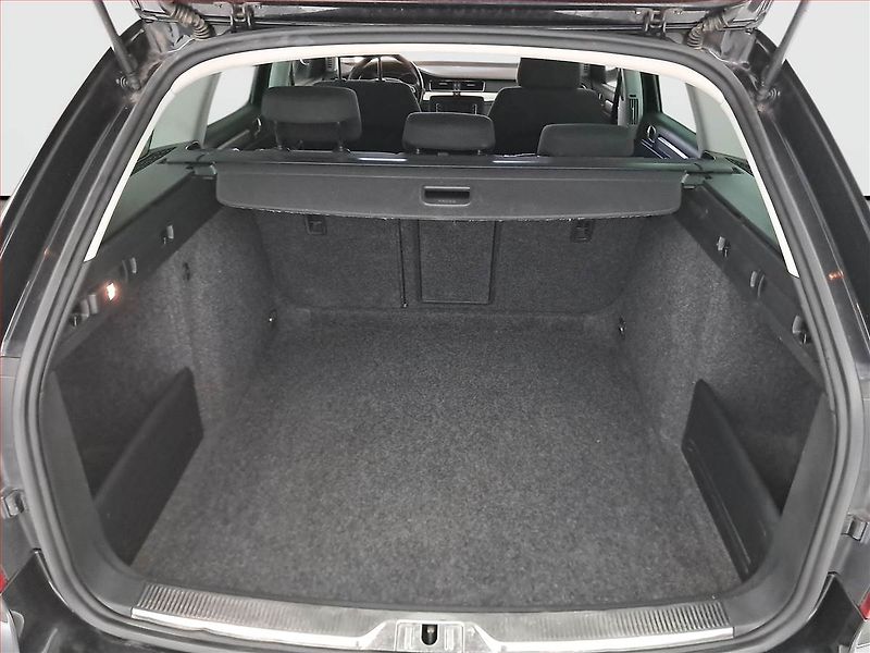 Škoda Superb (2014) Ambition 2.0 TDI, Serv.kniha - fotka 14 z 27