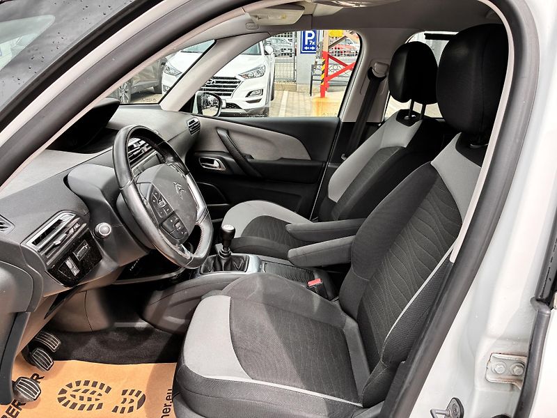 Citroën C4 Picasso 1.6HDi 85kW NAVIGACE,TAŽNÉ - fotka 11 z 30