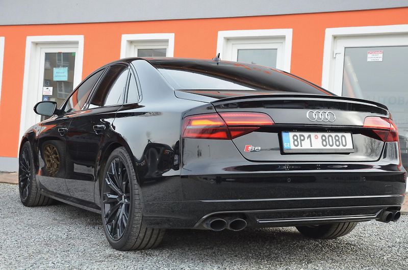 Audi S8 (2017) Plus 4.0 V8 605 PS Quattro - fotka 9 z 47
