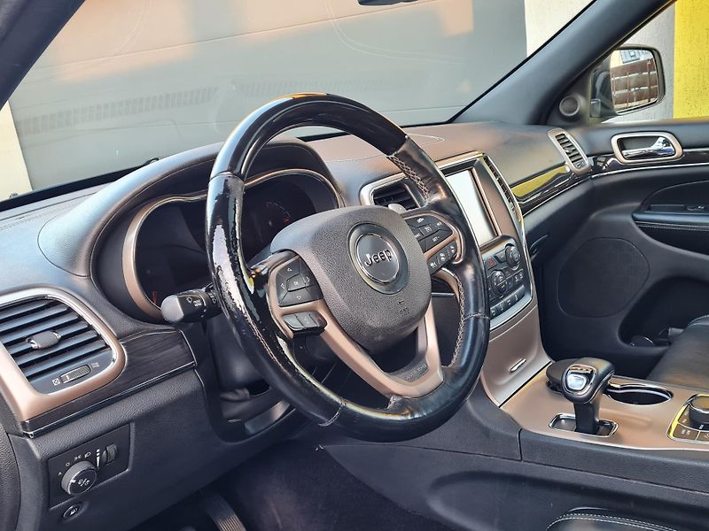 Jeep Grand Cherokee (2017) 3.0CRDi 184kW! OVERLAND!  - fotka 5 z 15