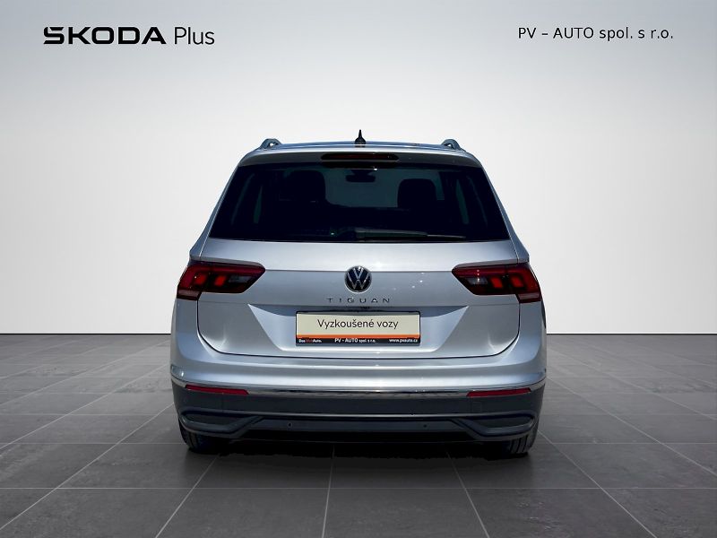 Volkswagen Tiguan (2023) 1.5 TSI 110 kW DSG Life - fotka 28 z 33