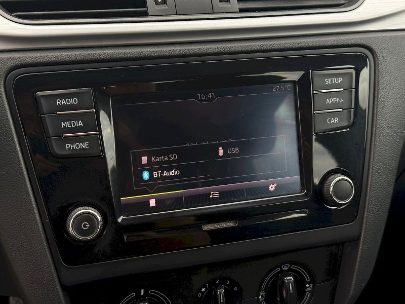 Škoda Rapid (2018) 1.0 TSI 81 kW Ambition Plus - fotka 16 z 20