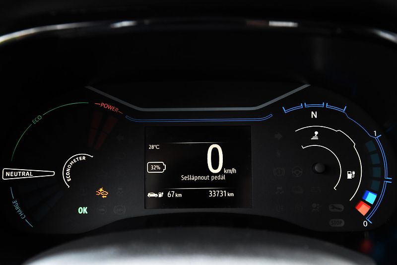 Dacia Spring ELECTRIC 45 (27kWh),NAVI,KŮŽE - fotka 17 z 50