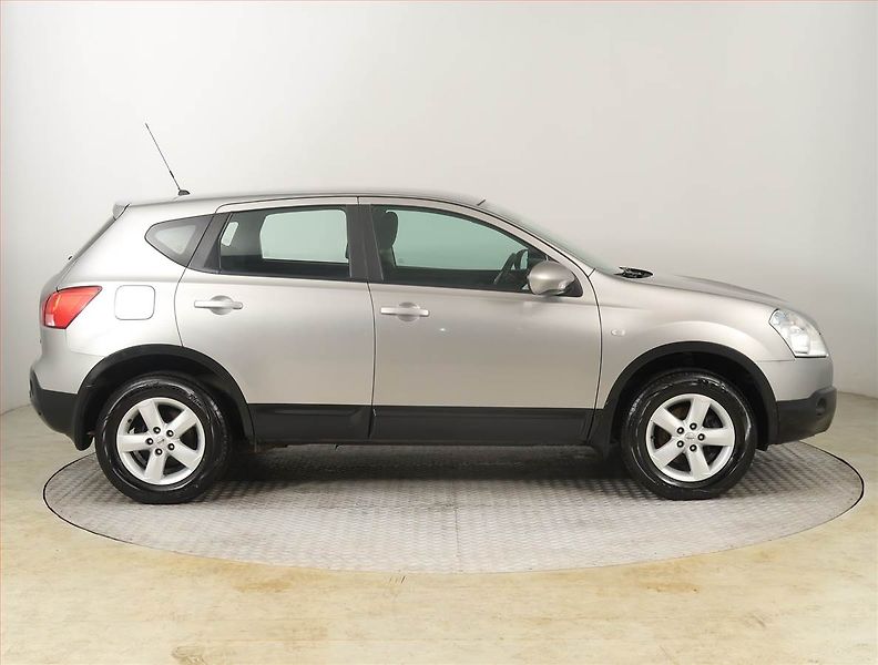 Nissan Qashqai (2009) 1.5 dCi, po STK, Tažné - fotka 6 z 19