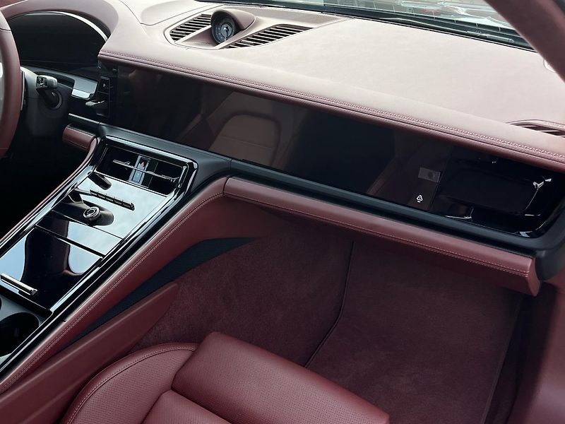Porsche Panamera Turbo E-Hybrid - fotka 23 z 30