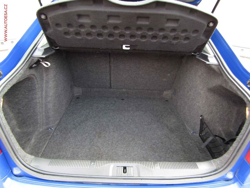 Škoda Octavia (2007) 1.6MPi, ČR, AC, STK1/28 - fotka 7 z 15
