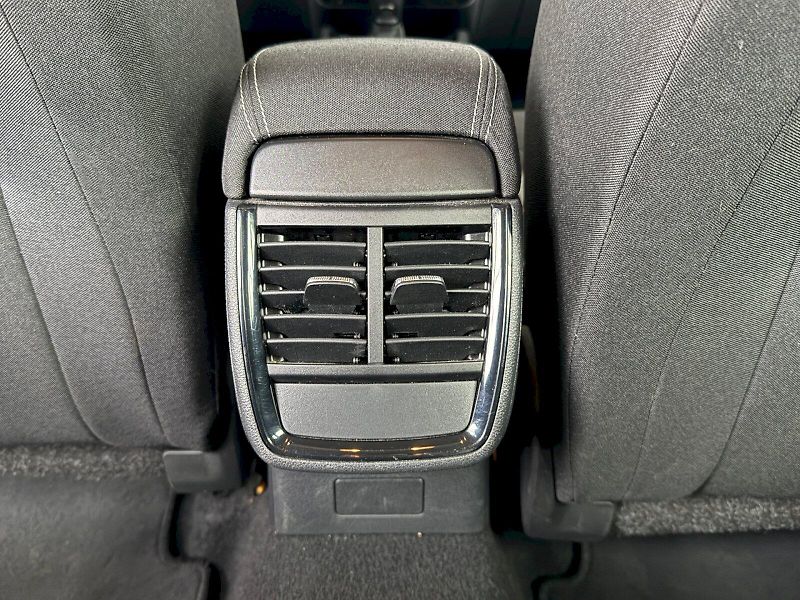 Škoda Kamiq (2024) Selection 1.0 TSI/ 85 kW M6 - fotka 19 z 26
