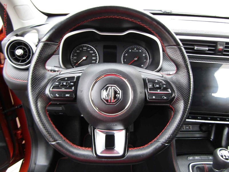 MG ZS (2022) 1.5 DVVT, ČR, AC, TZ, park - fotka 18 z 20