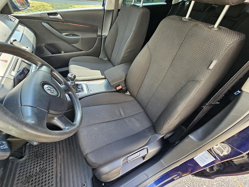Volkswagen Passat Variant (2009) 2.0TDI COMMON RAIL  - fotka 9 z 17