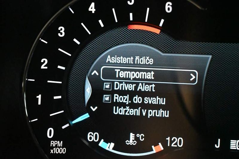 Ford Mondeo (2021) 2.0 ST-LINE LED ACC SONY ECOBL - fotka 23 z 40