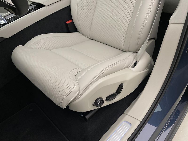 Volvo XC90 (2026) B5 AWD AUT BRIGHT PLUS 7míst - fotka 31 z 70