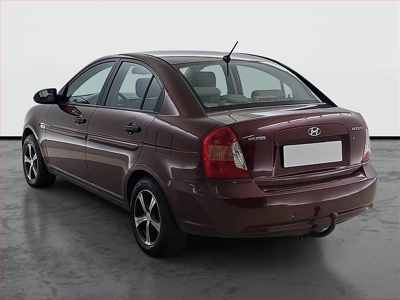 Hyundai Accent (2009) 1.4i, nová STK, Tažné - fotka 4 z 16