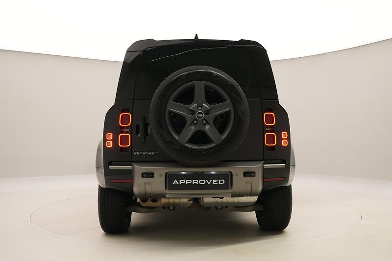 Land Rover Defender 110 D300 X-DYNAMIC SE AWD CZ - fotka 11 z 48