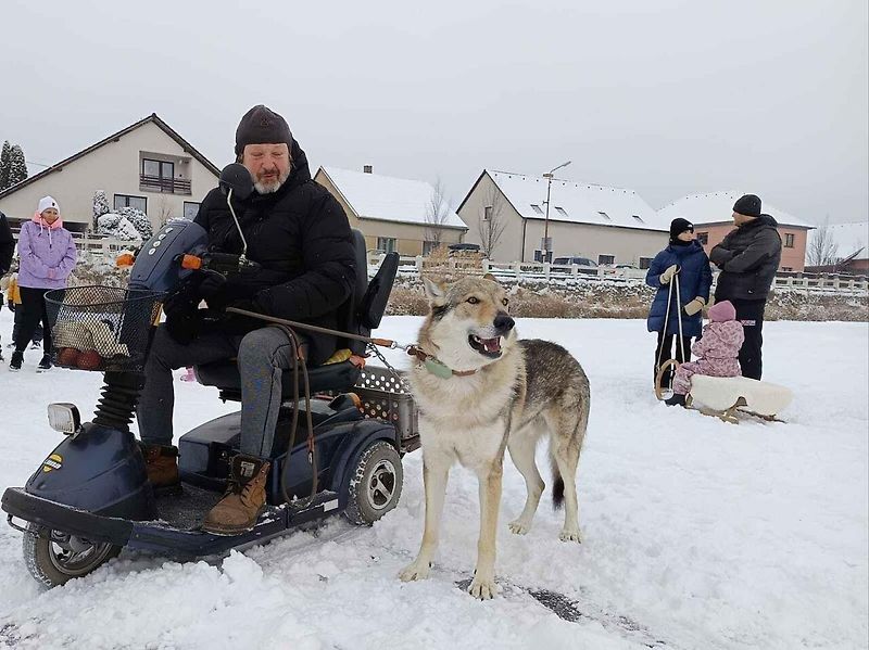 V Obořišti se konal první ročník jízdy na ledě Icekot.