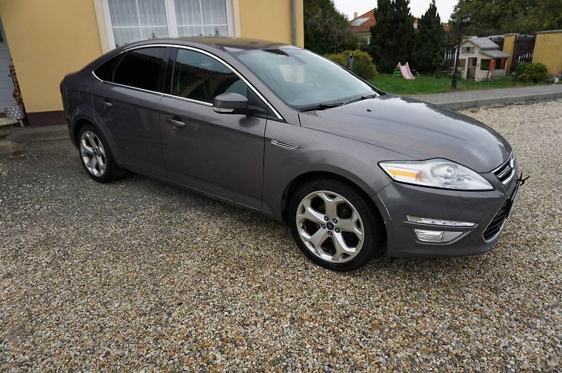 Ford Mondeo (2009) 2,0 176 KW - fotka 2 z 37