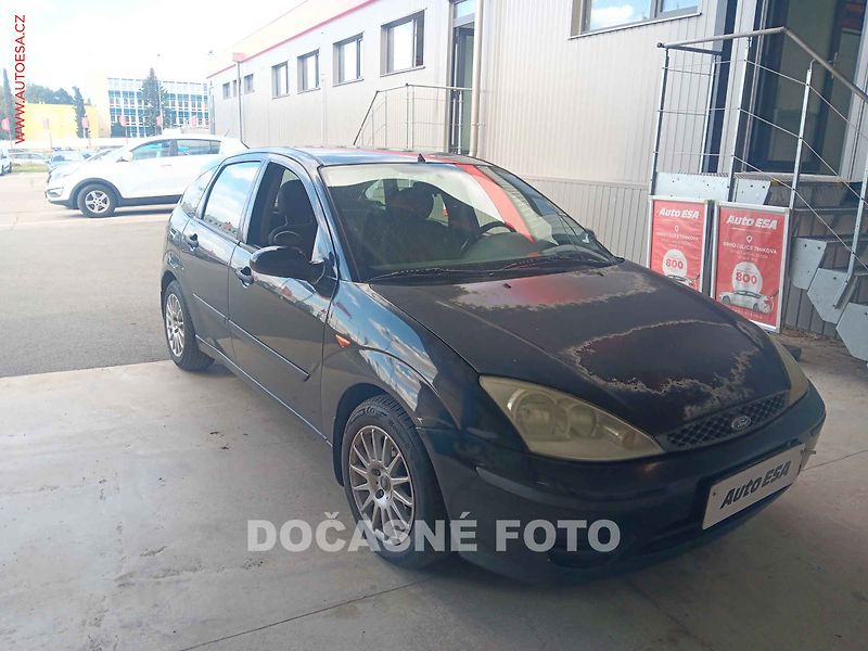 Ford Focus (2002) 1.6i, AC - fotka 1 z 3