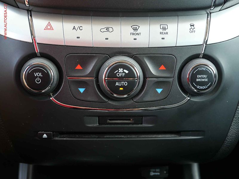 Fiat Freemont (2012) 2.0 JTD 4x4, 7míst, AT, navi - fotka 16 z 20