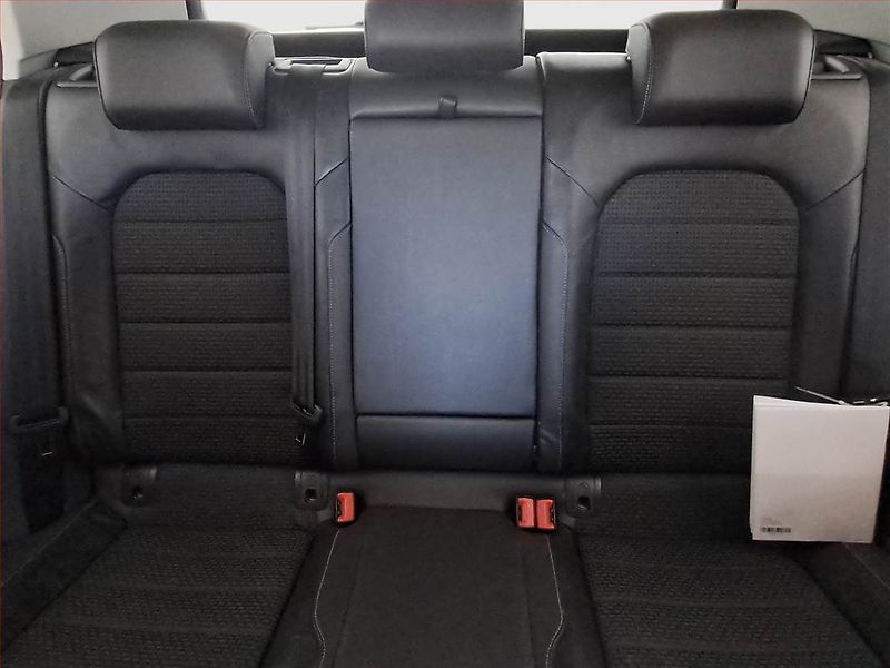 Volkswagen Golf (2016) 1.2 TSI, Serv.kniha, Kůže - fotka 10 z 17