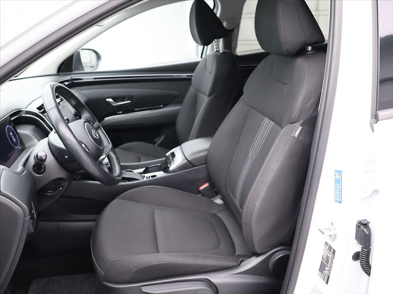 Hyundai Tucson 1,6 T-GDI MHEV 132kW 4x4 CZ DP - fotka 10 z 27