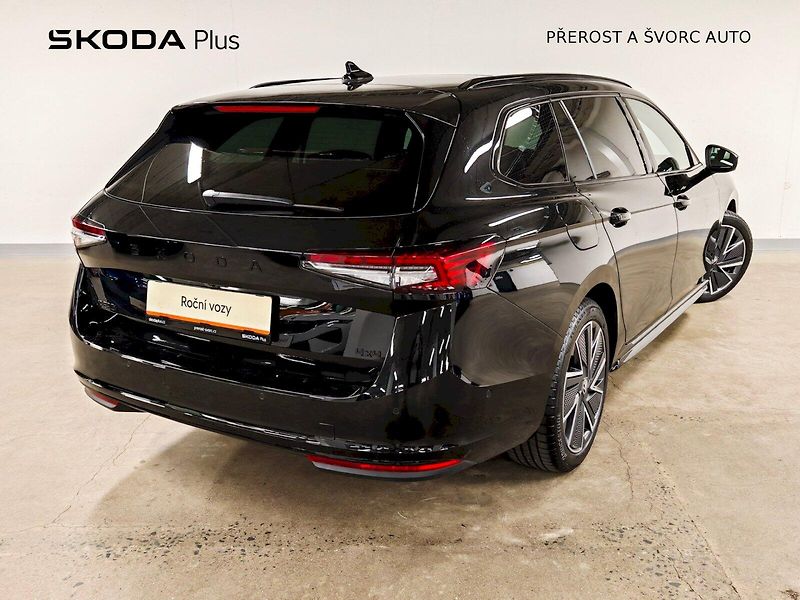 Škoda Superb (2025) Combi 2.0 TDI 142 kW DSG 4x4 S - fotka 2 z 36