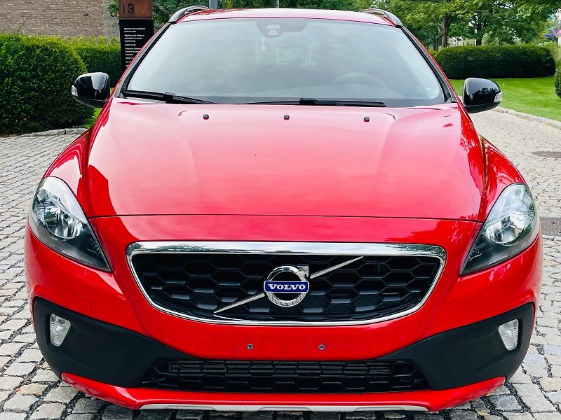 Volvo V40 2.0D3 AUT CROSS COUNTRY TAŽNÉ - fotka 5 z 40