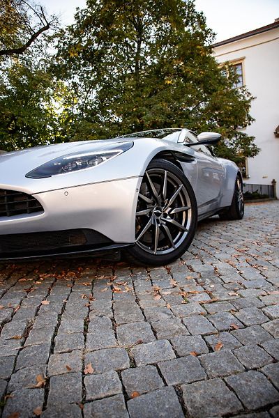 Aston Martin DB11 (2019) Aston Martin DB11 V8 510 koní  - fotka 3 z 13
