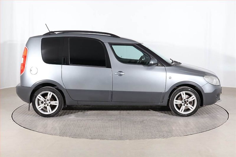 Škoda Roomster (2012) 1.6 TDI, Navi, Tempomat - fotka 6 z 23