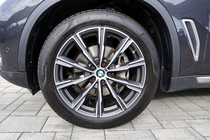 BMW X5 40i xDrive/340 PS/tažné/panora - fotka 15 z 47