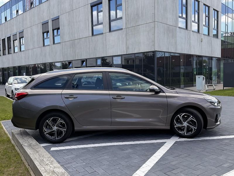 Hyundai i30 (2021) 1.0 t-gdi 88 kW / manual  - fotka 4 z 19