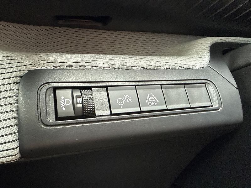 Citroën C3 44 kWh / Kamera / Tempomat - fotka 24 z 30