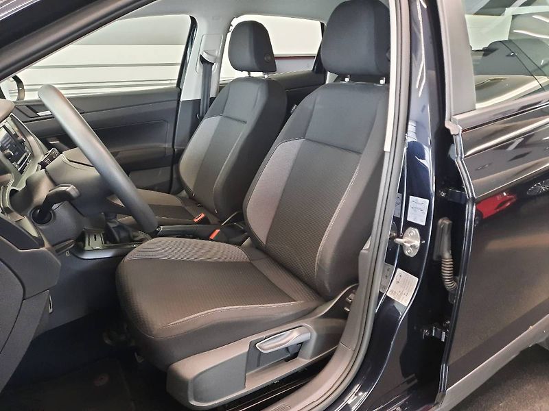 Volkswagen Taigo (2023) Life 1.0 TSI (70kW/95k) - fotka 7 z 25