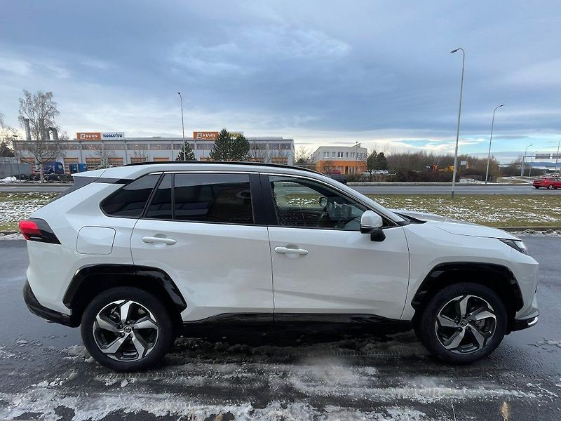 Toyota RAV4 2.5 Plug-In Hybrid 4x4 Dynamic - fotka 7 z 29