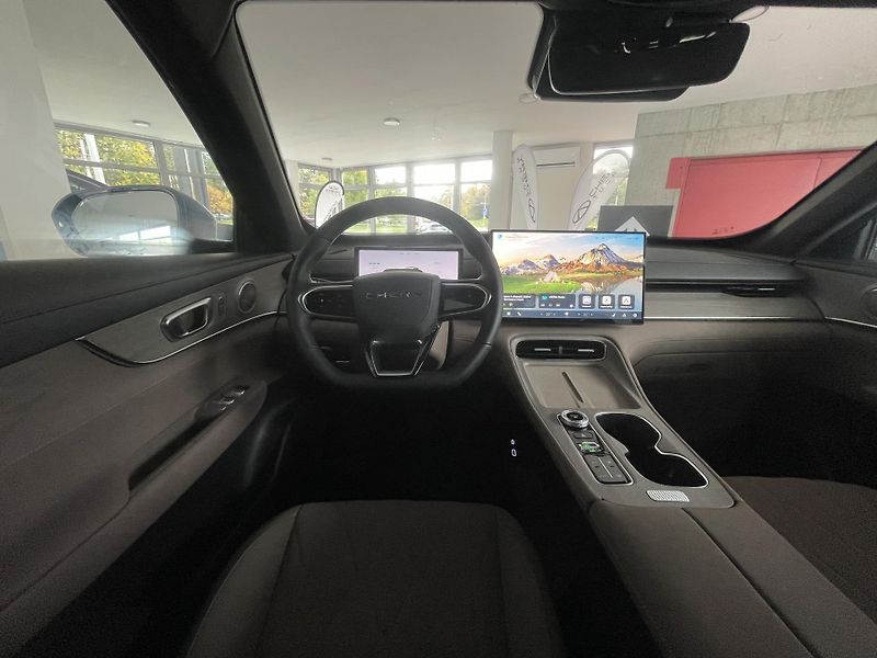 Chery Tiggo 8 PHEV (2026) 1,5T Unique FWD - fotka 19 z 55