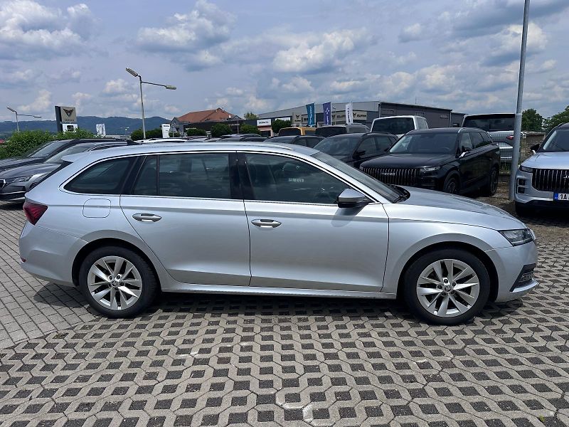 Škoda Octavia 2.0 TDI Style - fotka 3 z 15